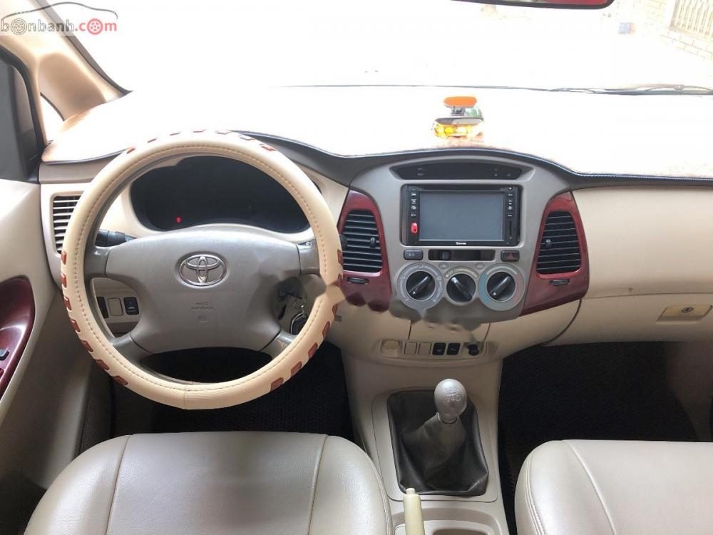 Toyota Innova G 2006 - Bán xe Toyota Innova G 2006, màu bạc còn mới