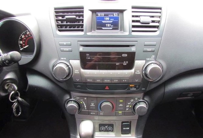 Toyota Highlander AT 2012 - Cần bán xe Toyota Highlander AT model 2012, màu bạc, nhập Mỹ