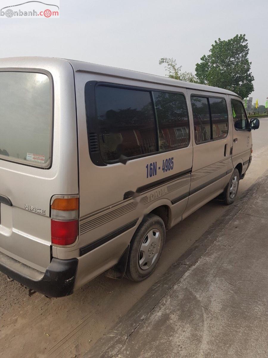 Toyota Hiace 2004 - Cần bán lại xe cũ Toyota Hiace đời 2004