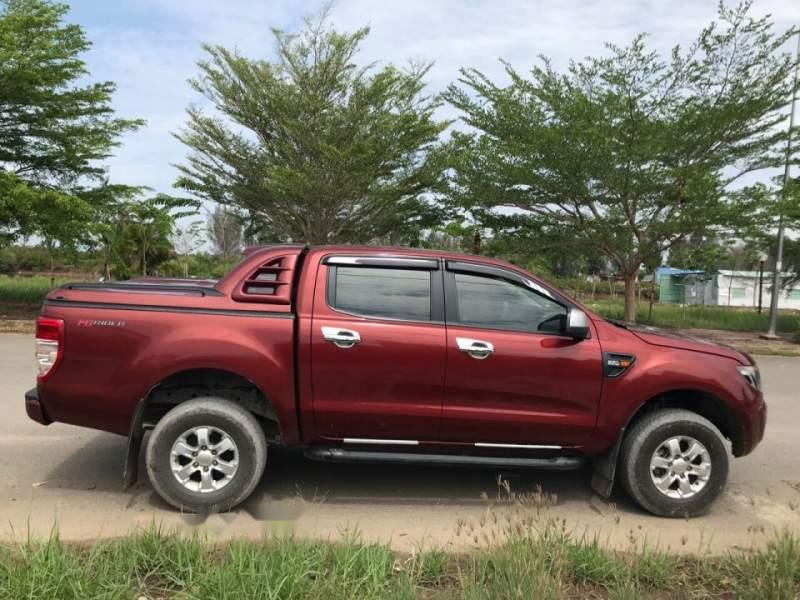 Ford Ranger 2013 - Cần bán lại xe Ford Ranger sản xuất năm 2013, màu đỏ chính chủ giá cạnh tranh