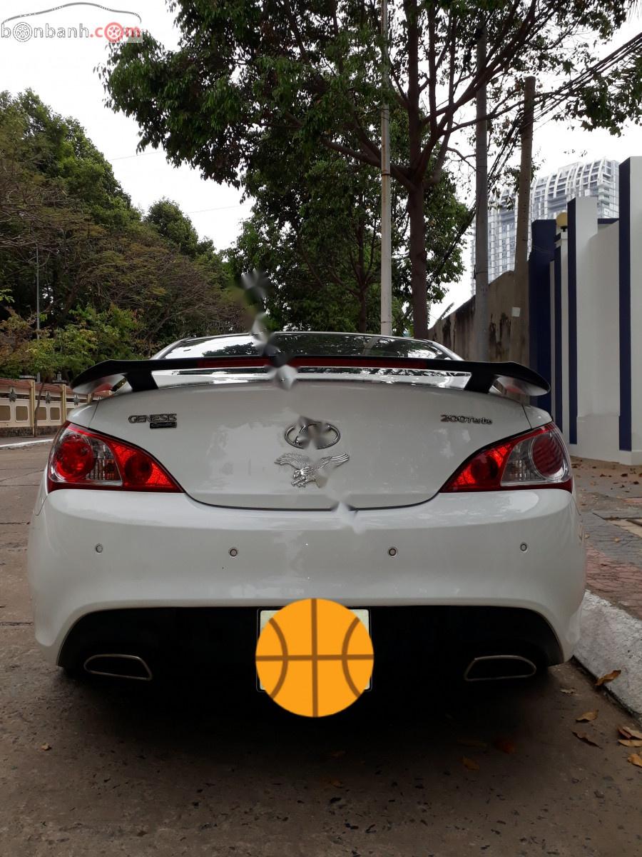 Hyundai Genesis 2.0 2009 - Bán Hyundai Genesis 2.0 năm 2009, màu trắng, nhập khẩu 