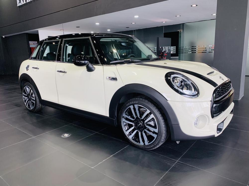 Mini Cooper   S 2018 - Bán xe Mini Cooper S 5 Doors 2019 màu trắng, nhập khẩu nguyên chiếc - Ưu đãi 50% phí trước bạ