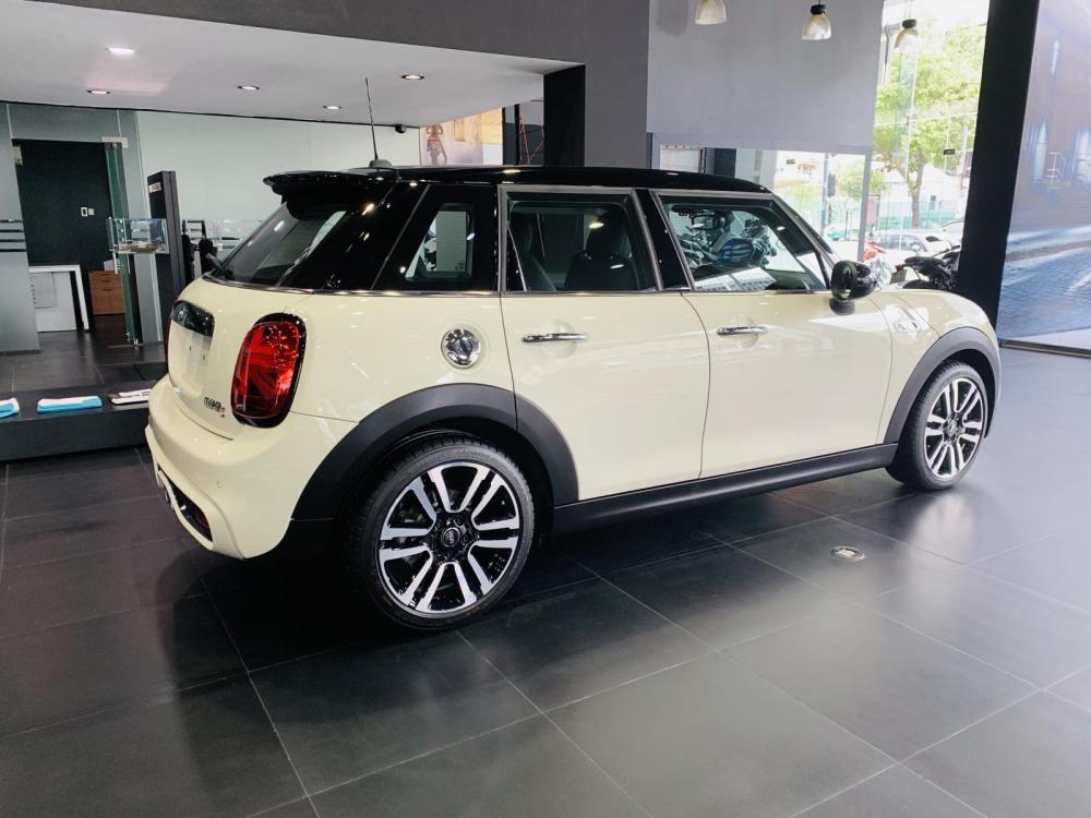 Mini Cooper   S 2018 - Bán xe Mini Cooper S 5 Doors 2019 màu trắng, nhập khẩu nguyên chiếc - Ưu đãi 50% phí trước bạ