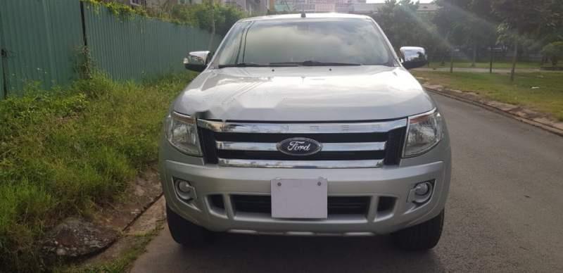 Ford Ranger  XLT   2013 - Bán Ford Ranger màu bạc, số sàn 2 cầu điện, Sx 2013