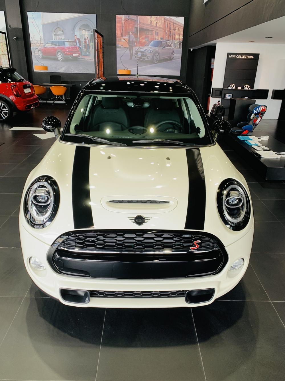 Mini Cooper   S 2018 - Bán xe Mini Cooper S 5 Doors 2019 màu trắng, nhập khẩu nguyên chiếc - Ưu đãi 50% phí trước bạ