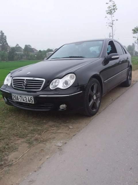 Mercedes-Benz C class  C240 2004 - Bán Mercedes C240 sản xuất 2004, màu đen, nguyên bản, sơn zin không lỗi nhỏ