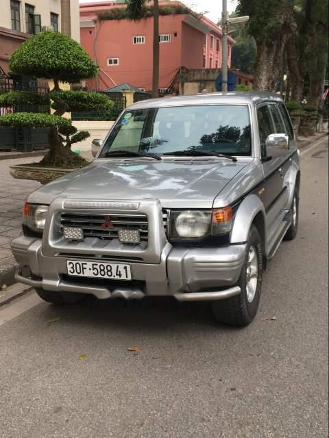 Mitsubishi Pajero   2002 - Cần bán lại xe Mitsubishi Pajero đời 2002, giá tốt