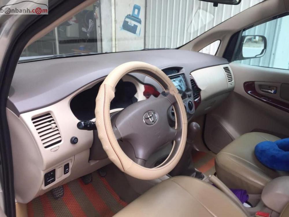 Toyota Innova 2006 - Bán ô tô Toyota Innova năm sản xuất 2006, nhập khẩu nguyên chiếc 