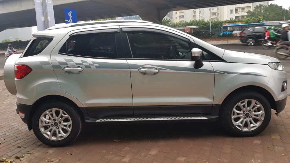 Ford EcoSport Titanium 2014 - Cần bán gấp Ford EcoSport Titanium đời 2014, màu bạc