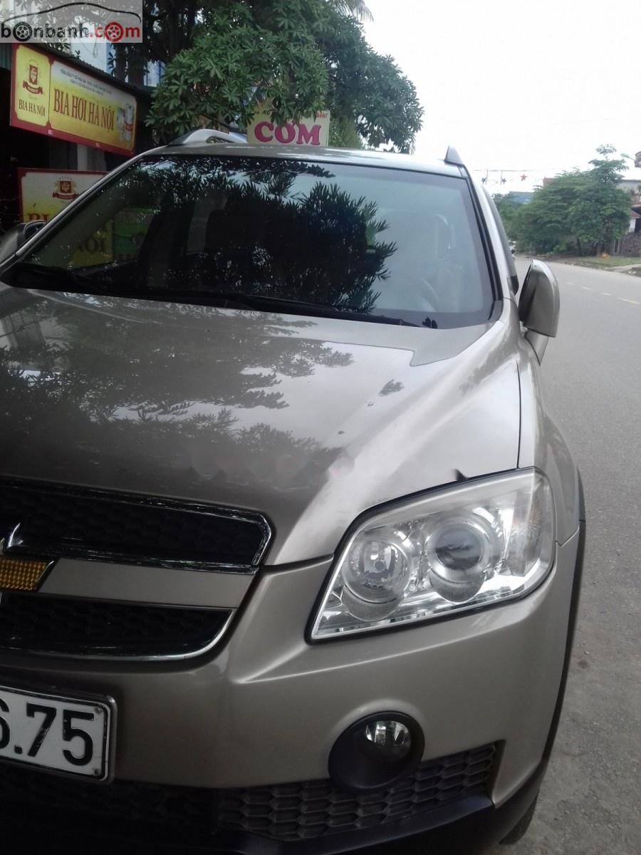 Chevrolet Captiva LS 2.4 MT 2008 - Bán Chevrolet Captiva LS 2.4 MT 2008, màu bạc, giá tốt