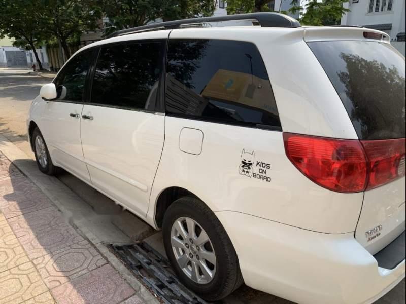 Toyota Sienna   2008 - Bán ô tô Toyota Sienna 2008, màu trắng, xe nhập xe gia đình, giá chỉ 690 triệu