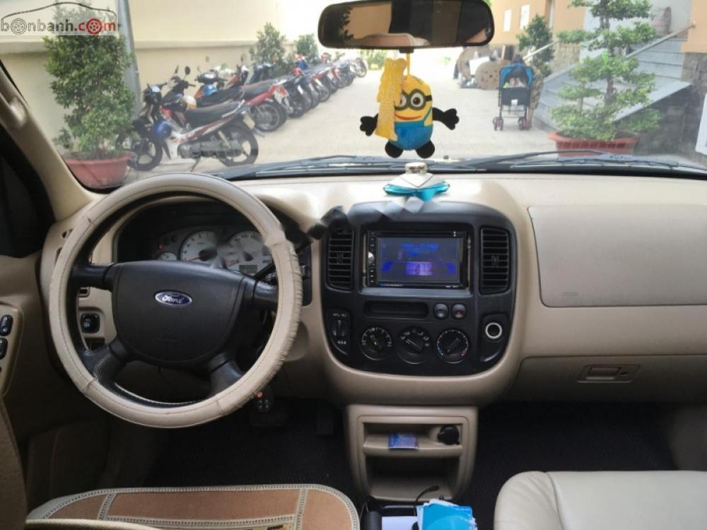 Ford Escape 2005 - Bán ô tô Ford Escape sản xuất 2005, màu đen, giá chỉ 235 triệu