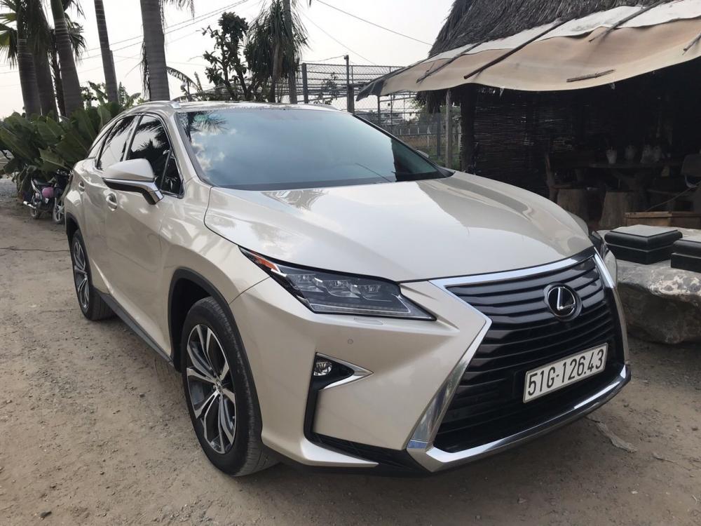 Lexus RX  350 2017 - Bán RX350 sản xuất 2017 màu vàng cát, xe đi ít còn rất mới, cam kết chất lượng bao kiểm tra tại hãng