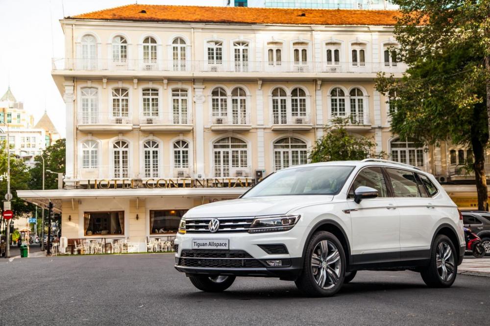 Volkswagen Tiguan   Allspace 2018 - Bán xe Volkswagen Tiguan Allspace 2018 SUV 7 chỗ nhập chính hãng, hỗ trợ trả góp, giá tốt, xe giao ngay - LH: 0933 365 188