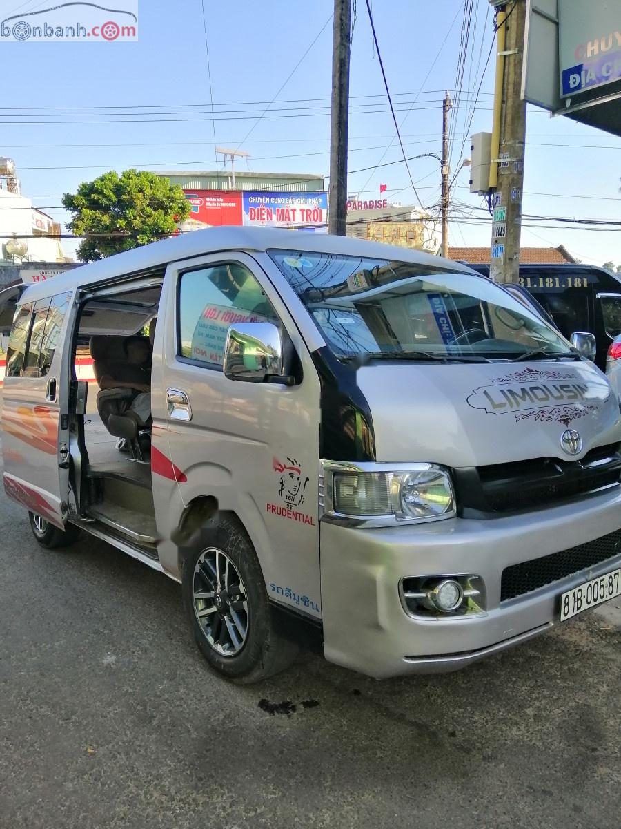 Toyota Hiace 2011 - Cần bán Toyota Hiace sản xuất 2011, nhập khẩu nguyên chiếc