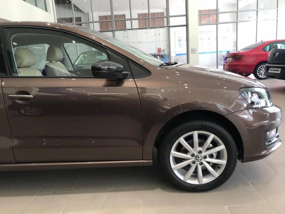 Volkswagen Polo   Sedan 2018 - Bán xe Volkswagen Polo Sedan, xe Đức nhập khẩu nguyên chiếc chính hãng mới 100% giá tốt nhất. LH 0933 365 188