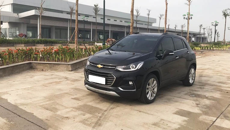 Chevrolet Trax 2018 - Gia đình cần bán xe Trax 2018, Đk 2019, màu đen, số tự động