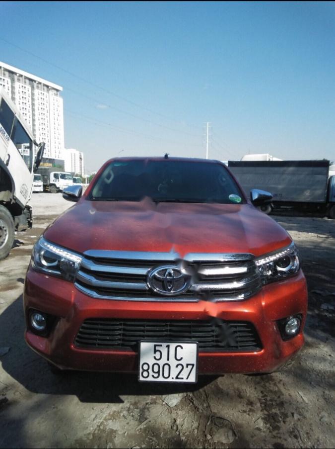 Toyota Hilux 2017 - Cần bán xe Toyota Hilux đời 2017, màu đỏ như mới