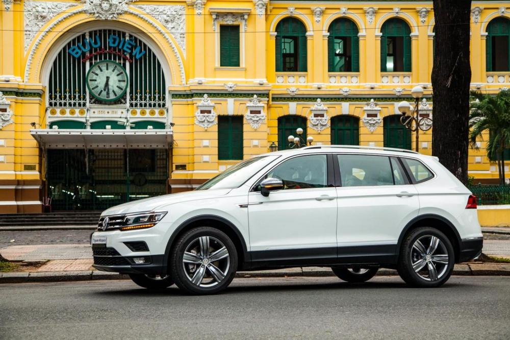 Volkswagen Tiguan   Allspace 2018 - Bán xe Volkswagen Tiguan Allspace 2018 SUV 7 chỗ nhập chính hãng, hỗ trợ trả góp, giá tốt, xe giao ngay - LH: 0933 365 188