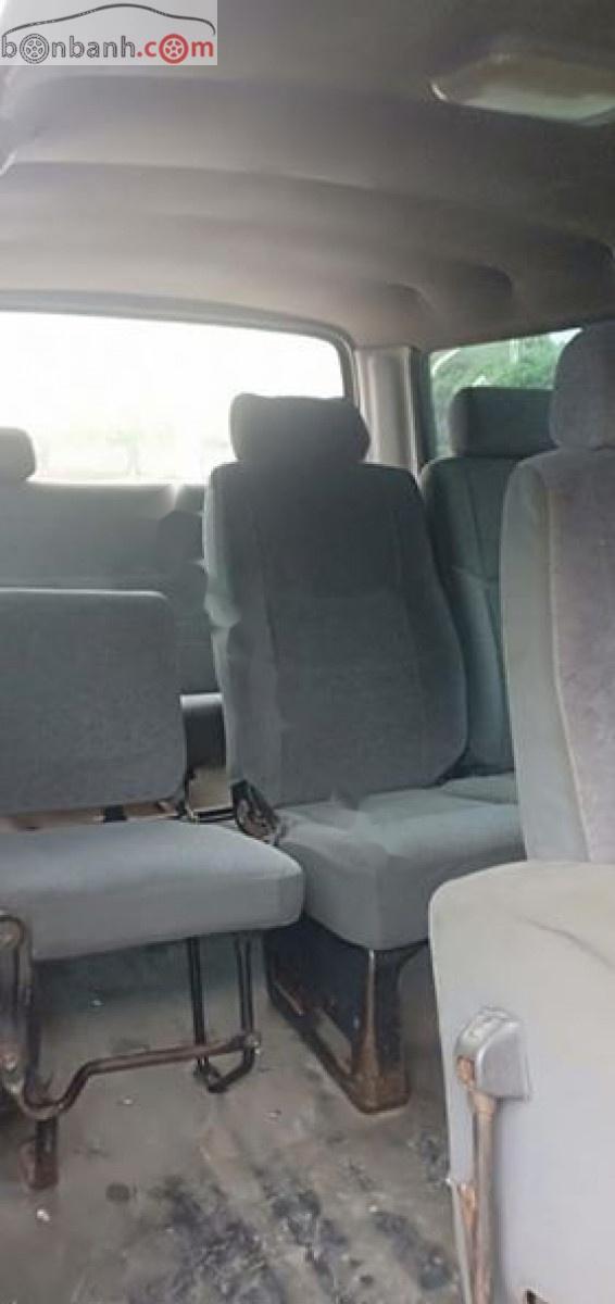 Toyota Hiace 2.0 1999 - Bán Toyota Hiace 2.0 sản xuất 1999, màu xám, ngoại thất đẹp