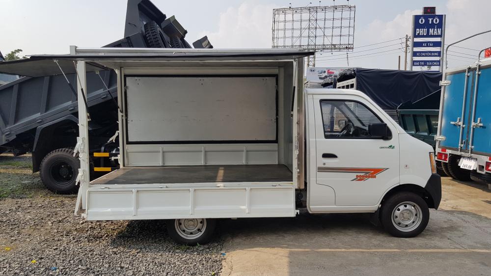 Xe tải 500kg - dưới 1 tấn 2018 - Xe Dongben thùng kín cánh dơi 770kg, tốt nhất thị trường