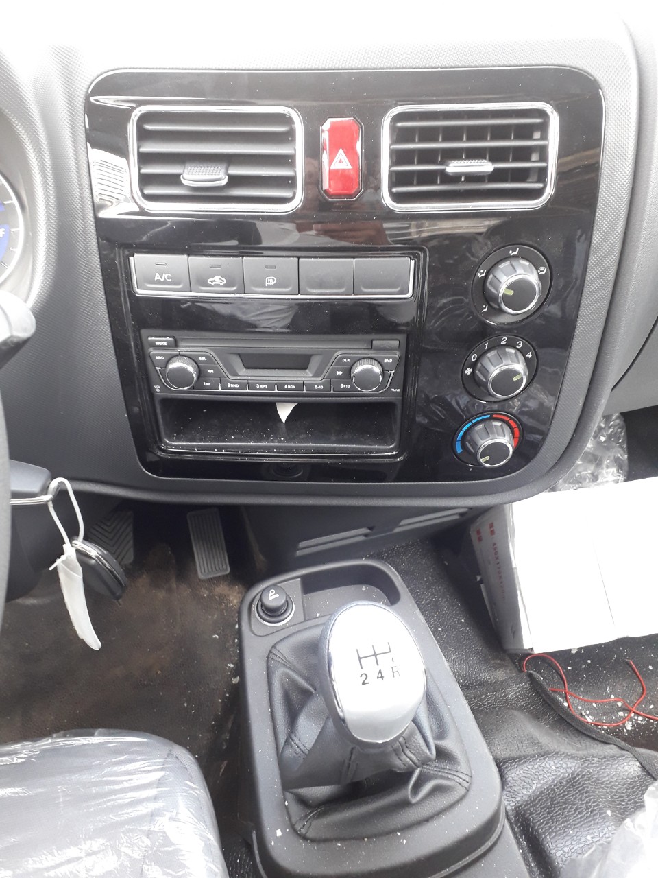 X125 2018 - Xe tải Jac X125 thùng bạt tiêu chuẩn euro4 giá rẻ