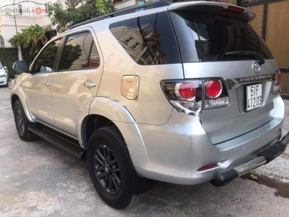 Toyota Fortuner  2.5L 2016 - Bán Toyota Fortuner 2.5L máy dầu, số sàn, màu bạc