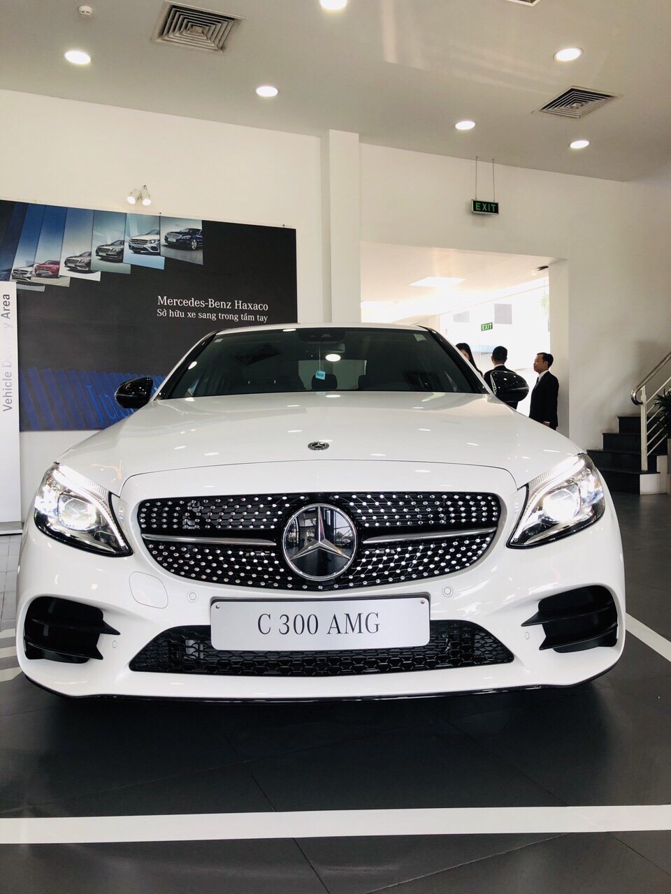 Mercedes-Benz C class C300 AMG 2019 - Bán xe Mercedes C300 AMG 2019 với ưu đãi đặc biệt trong tháng