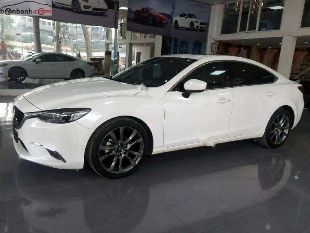 Mazda 6 2.5L 2018 - Bán Mazda 6 2.5L sản xuất 2018, đăng ký 2018 bản Facelift Premium, tên tư nhân chính chủ từ đầu