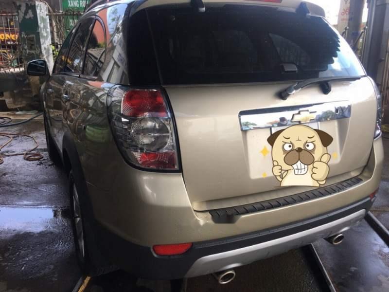 Chevrolet Captiva 2010 - Cần bán gấp Chevrolet Captiva 2010, màu vàng số sàn, 345 triệu