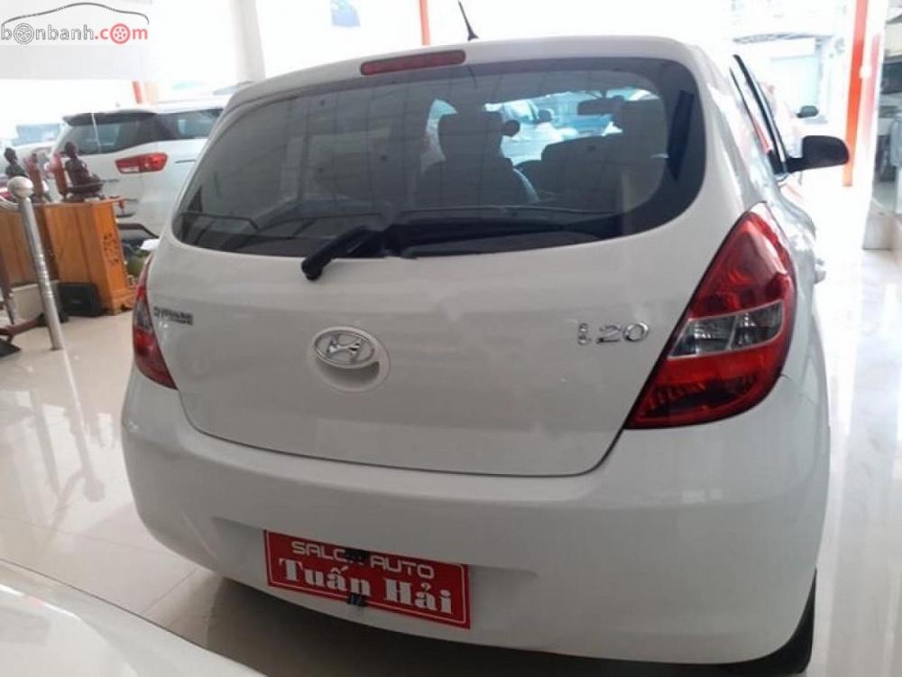 Hyundai i20 2011 - Bán xe Hyundai i20 đời 2011, màu trắng, nhập khẩu nguyên chiếc, giá chỉ 350 triệu