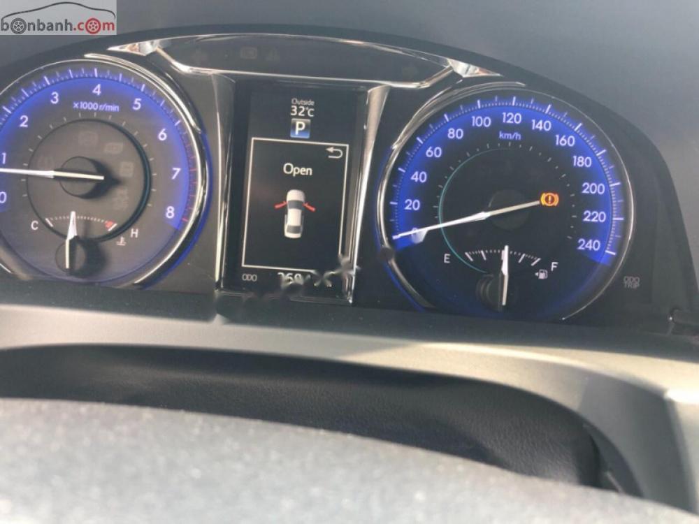 Toyota Camry 2.5Q 2018 - Cần bán xe Camry 2.5Q Sx 2018 chính chủ, xe không đụng chạm, bao test hãng