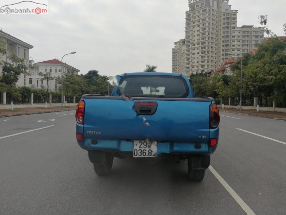 Mitsubishi Triton GLX 4x2  2012 - Cần bán xe Mitsubishi Triton GLX 4x2 2012, màu xanh lam, nhập khẩu nguyên chiếc còn mới, giá chỉ 345 triệu