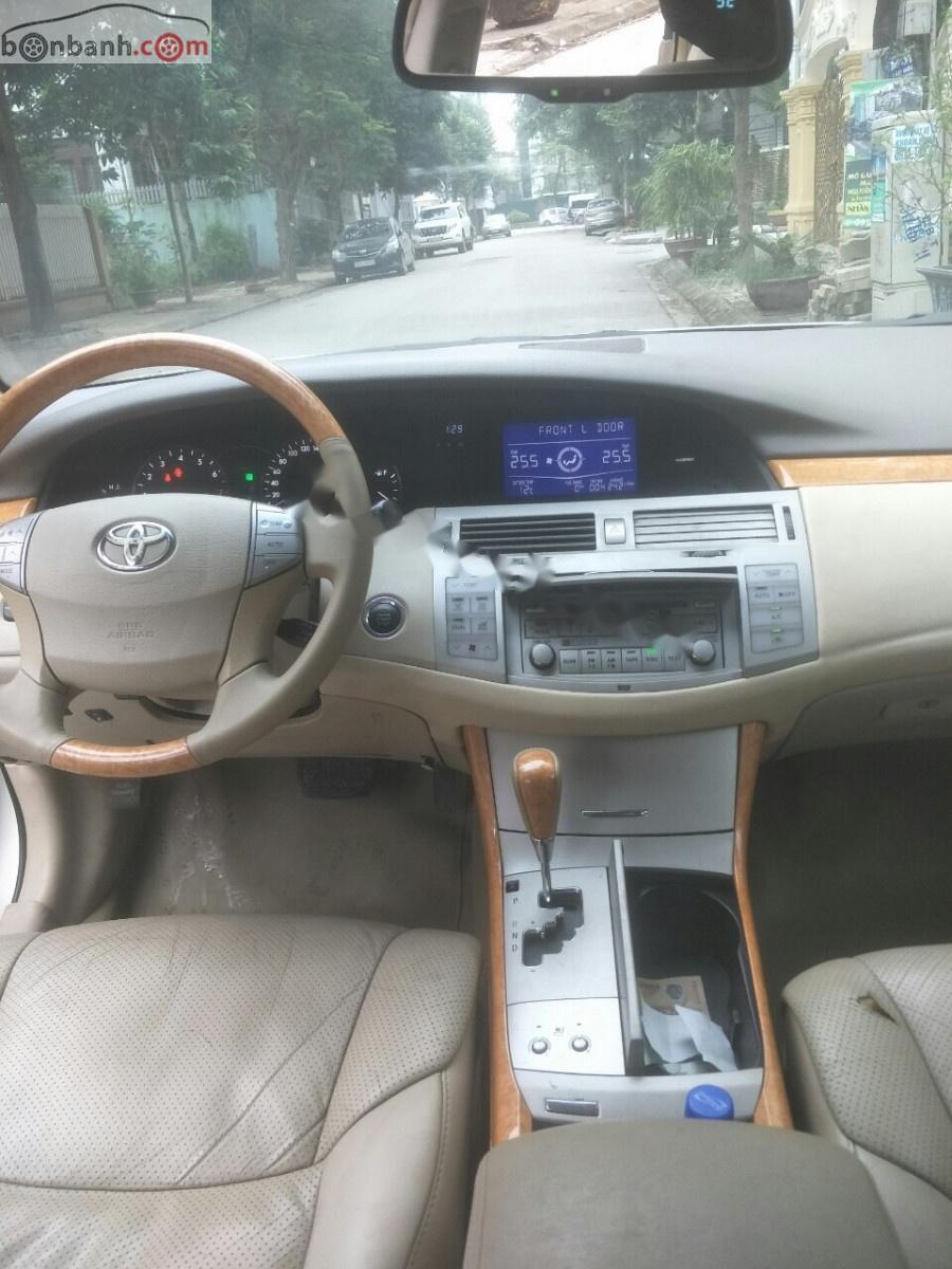 Toyota Avalon 2007 - Bán Toyota Avalon đời 2007, màu vàng, xe nhập, giá 600tr