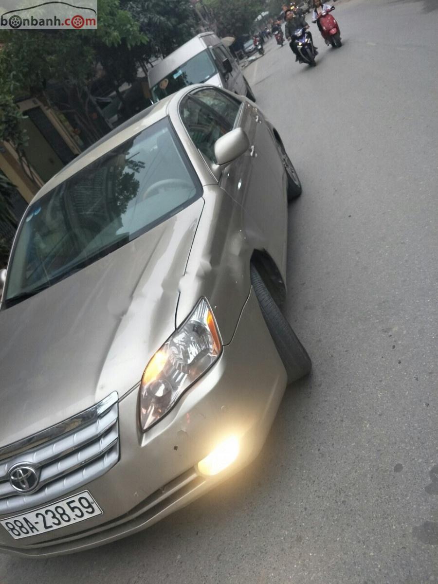 Toyota Avalon 2007 - Bán Toyota Avalon đời 2007, màu vàng, xe nhập, giá 600tr