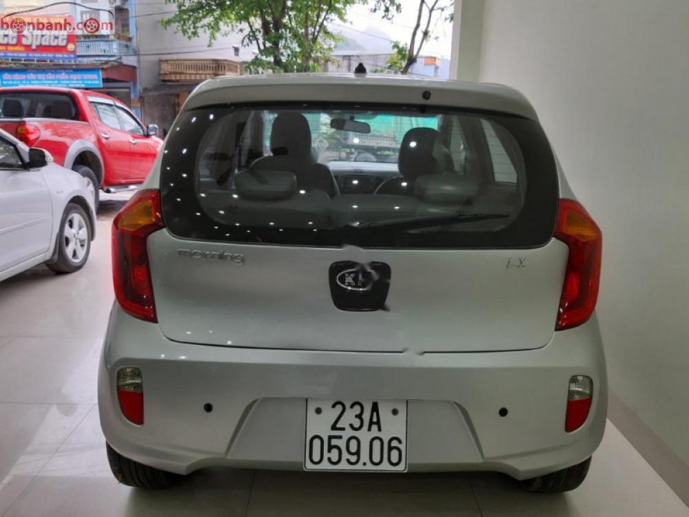 Kia Morning 2014 - Cần bán lại xe Kia Morning đời 2014, màu bạc, 245 triệu