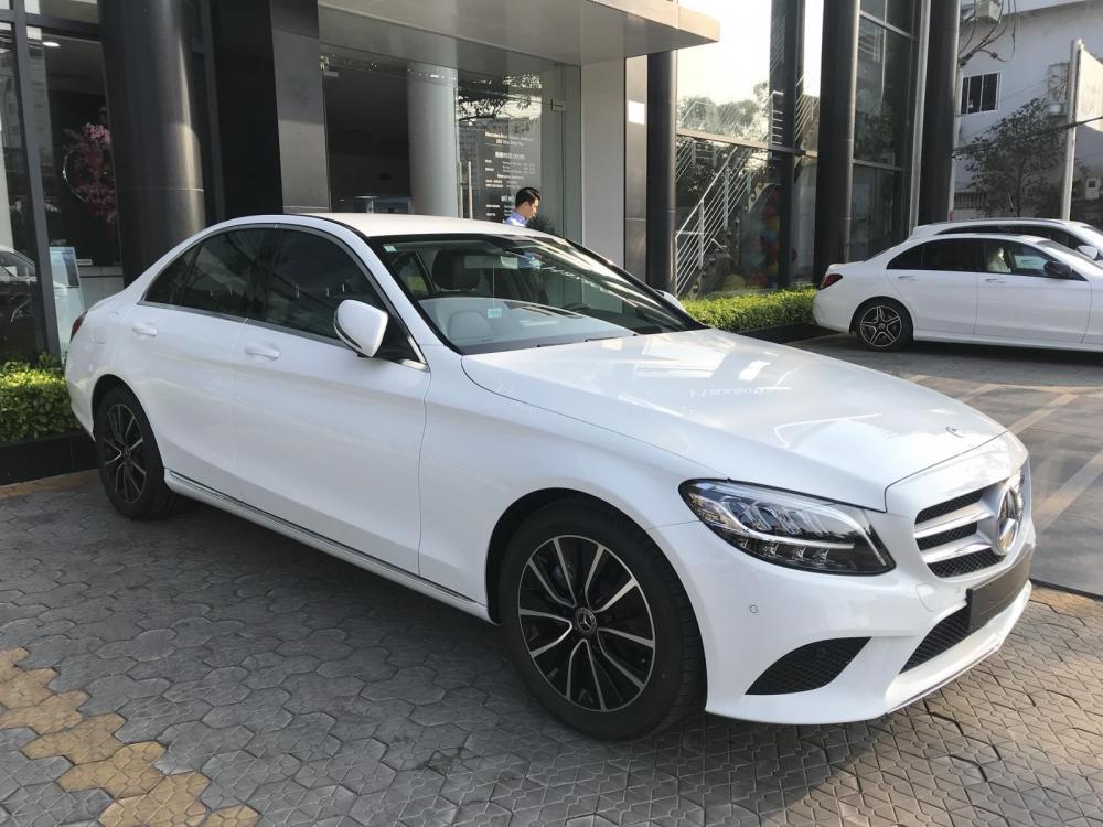 Mercedes-Benz C class C200 2019 - Bán ô tô Mercedes C200 sx 2019 - Giá ưu đãi trong tháng