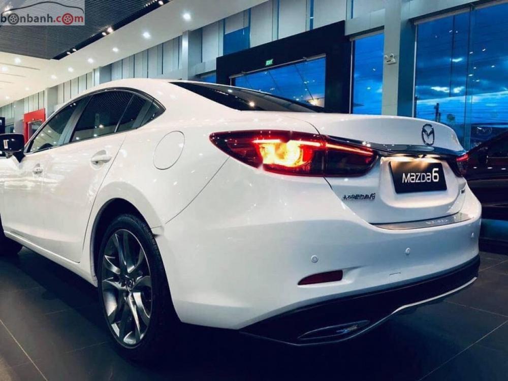 Mazda 6 2019 - Bán Mazda 6 năm sản xuất 2019, màu trắng, mới 100%