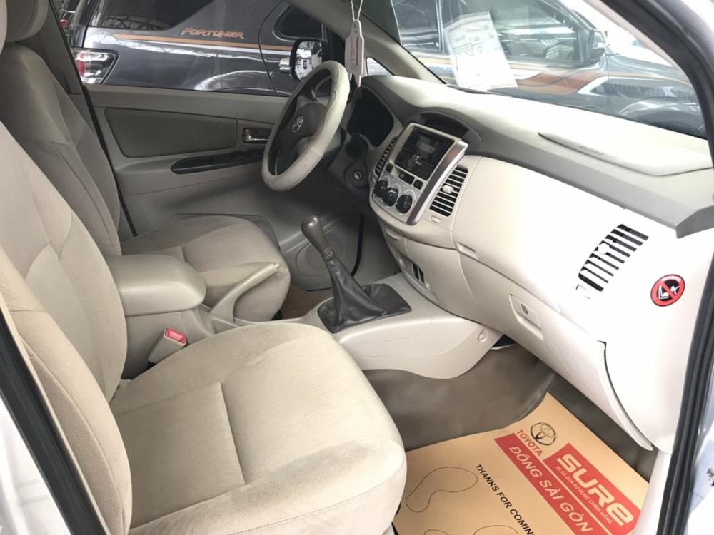 Toyota Innova 2015 - Bán xe Innova E sx 2015 màu bạc, chạy 71.000 km