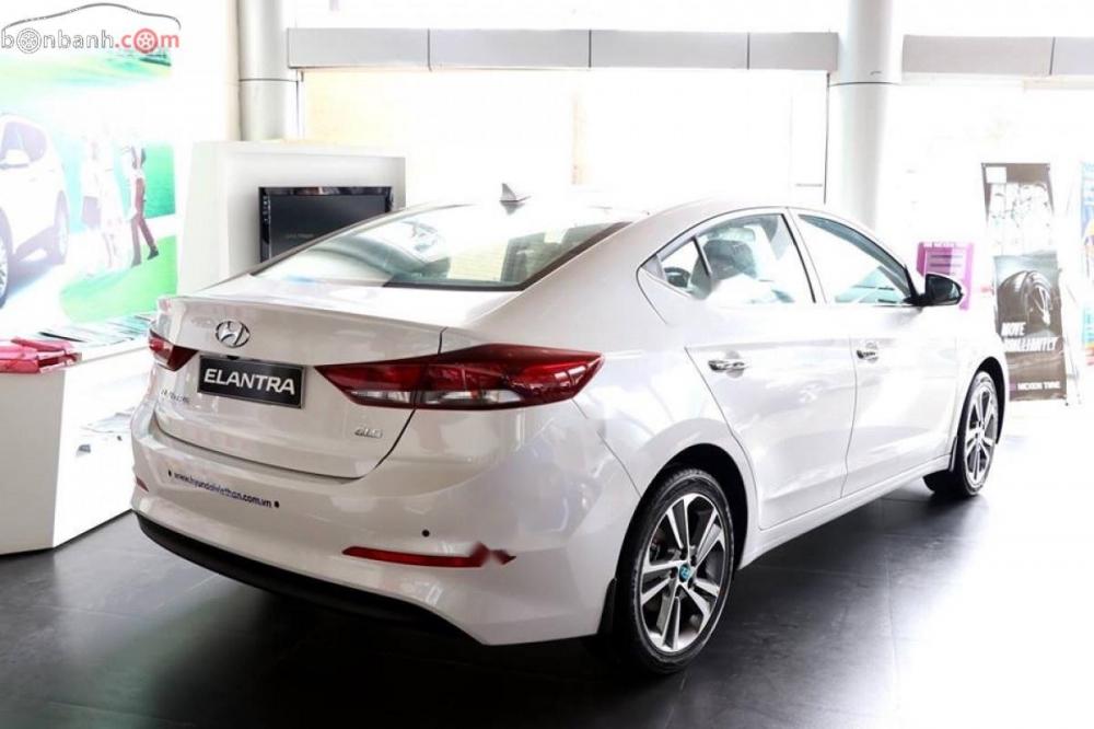 Hyundai Elantra 2.0 AT 2019 - Cần bán xe Hyundai Elantra 2.0 AT 2019, màu trắng, mới 100%