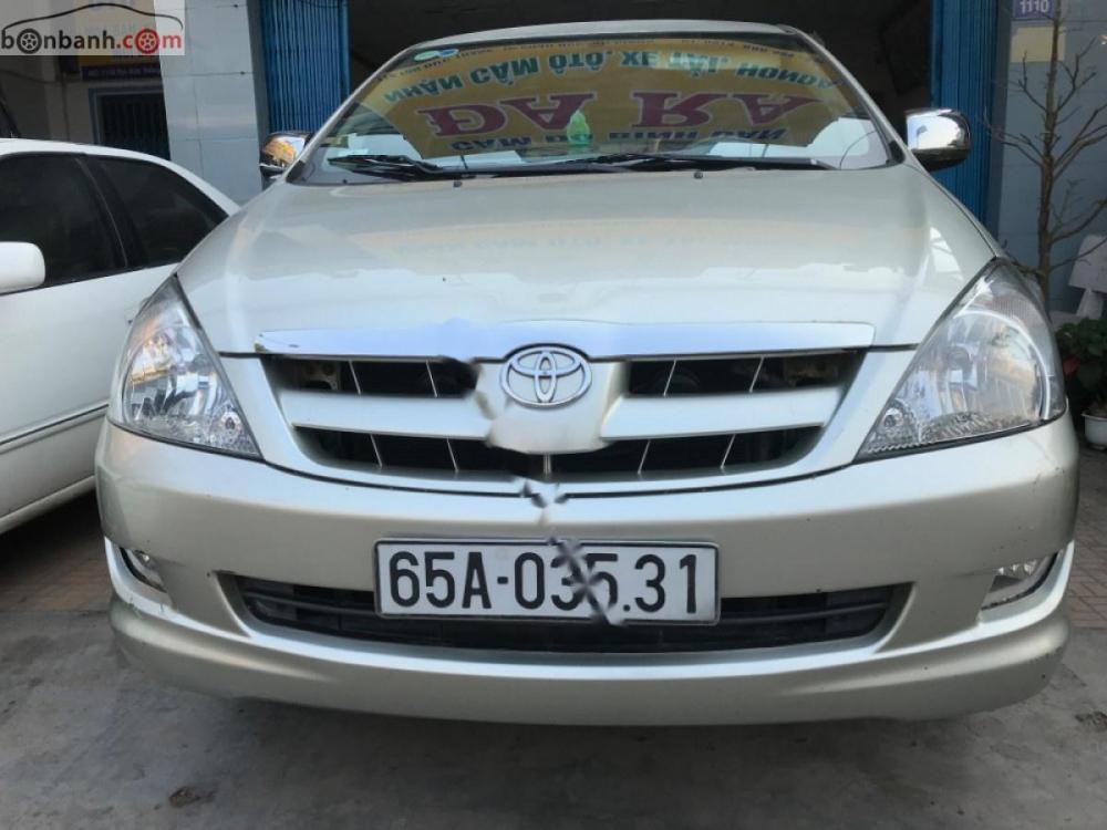 Toyota Innova G 2006 - Gia đình cần bán xe Innova 2006 dòng G, số tay, máy xăng, màu bạc, nội thất màu đen