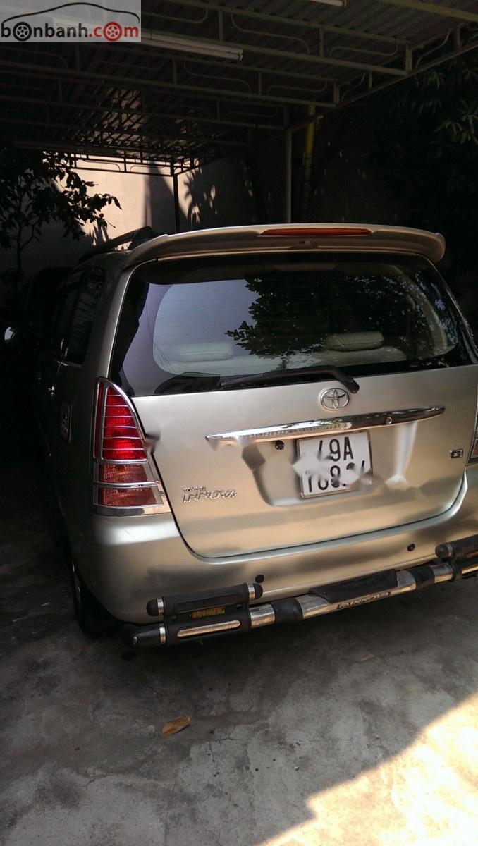 Toyota Innova 2006 - Gia đình cần bán xe Toyota Innova G, 7 chỗ, đời 2006