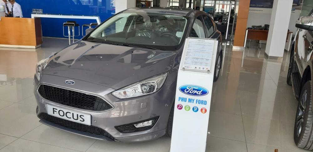 Ford Focus Sport   2019 - Bán xe Ford Focus Sport 5 cửa sản xuất năm 2019, màu nâu hổ phách, giao ngay