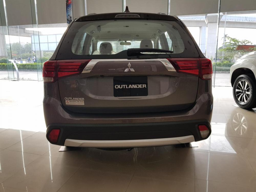 Mitsubishi Outlander 2.0 CVT 2019 - Mitsubishi Outlander 2019 giao ngay khuyến mãi tới 51 triệu tiền mặt. Gọi ngay nhận xe ngay