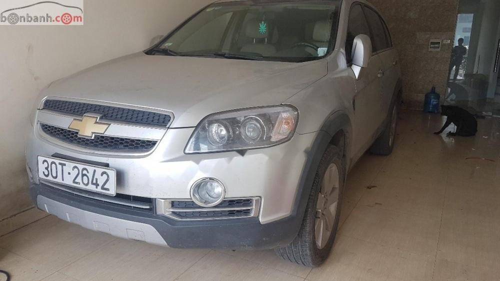 Chevrolet Captiva LTZ Maxx 2.4 AT 2009 - Bán xe Captiva, màu bạc, cuối 2009 chính chủ, giữ gìn cẩn thận