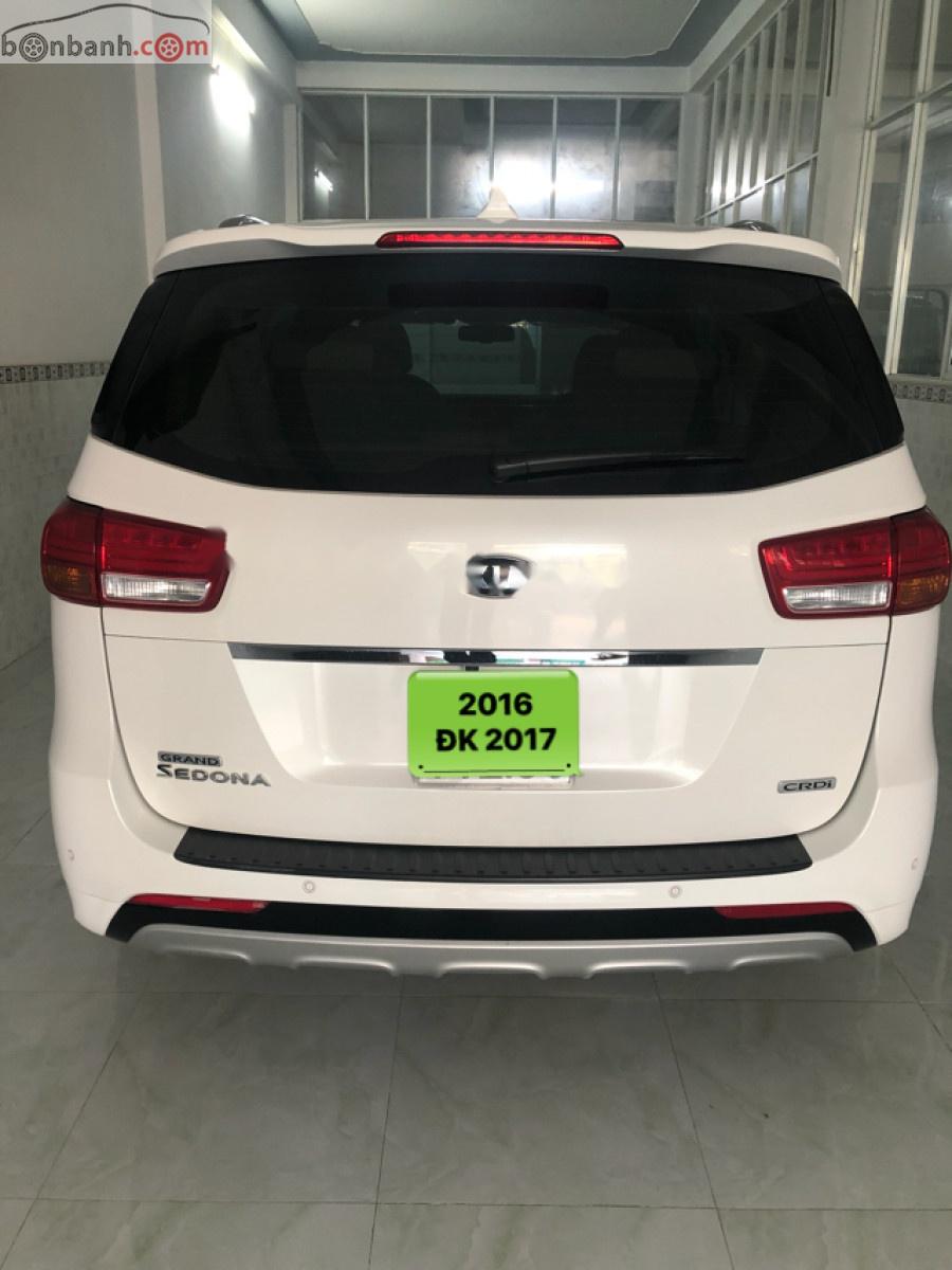 Kia Sedona 2.2 DATH 2016 - Bán Kia Sedona 2.2 DATH sản xuất năm 2016, màu trắng