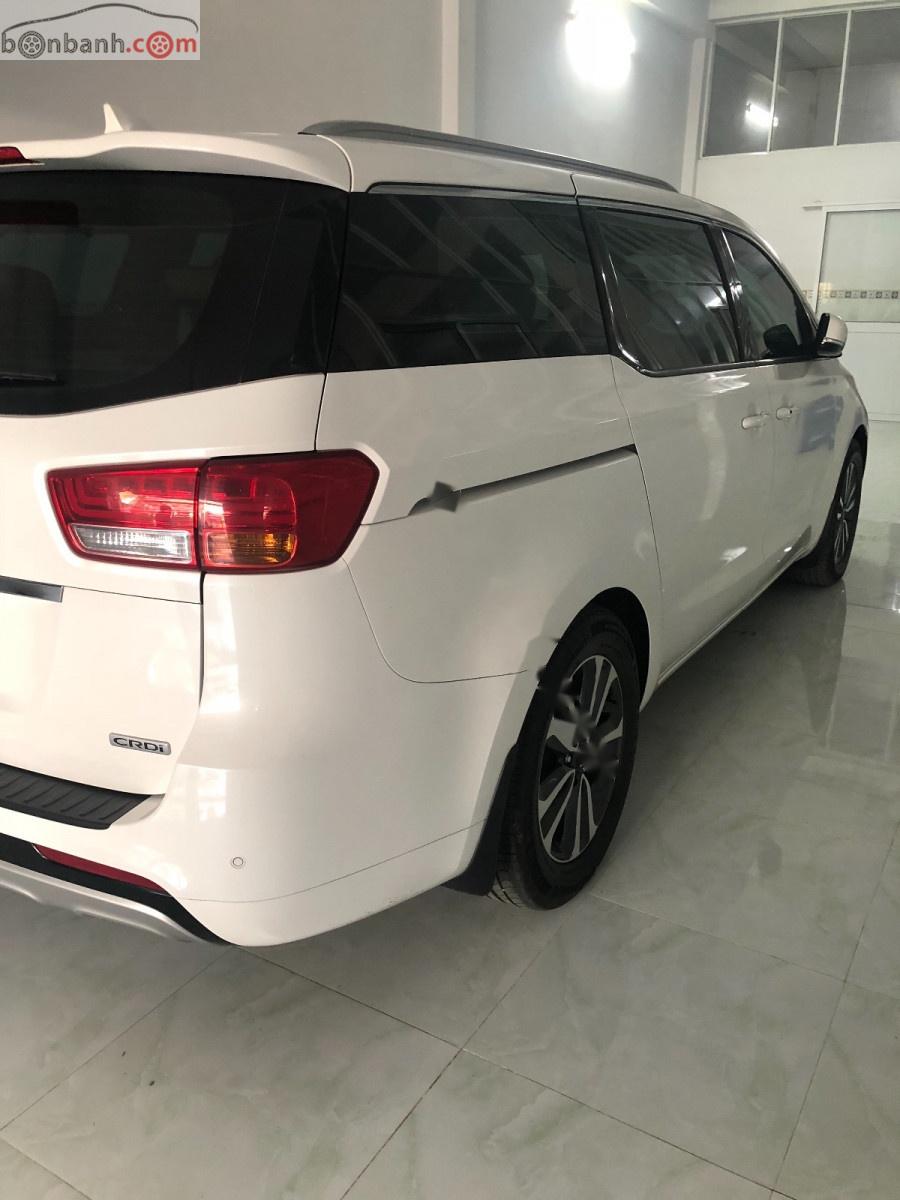 Kia Sedona 2.2 DATH 2016 - Bán Kia Sedona 2.2 DATH sản xuất năm 2016, màu trắng