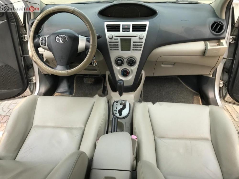 Toyota Vios AT   2009 - Cần bán gấp Toyota Vios AT đời 2009, màu bạc