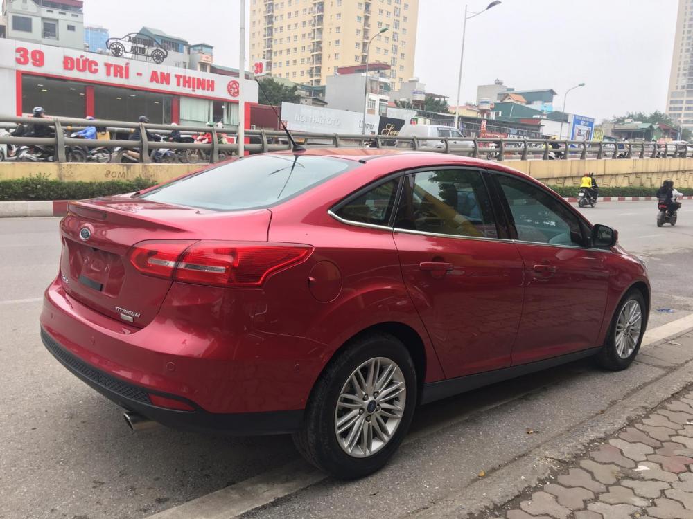 Ford Focus 1.5AT Titanium 2016 - Cần bán xe Ford Focus 1.5AT bản Titanium năm 2016, màu đỏ, 655 triệu