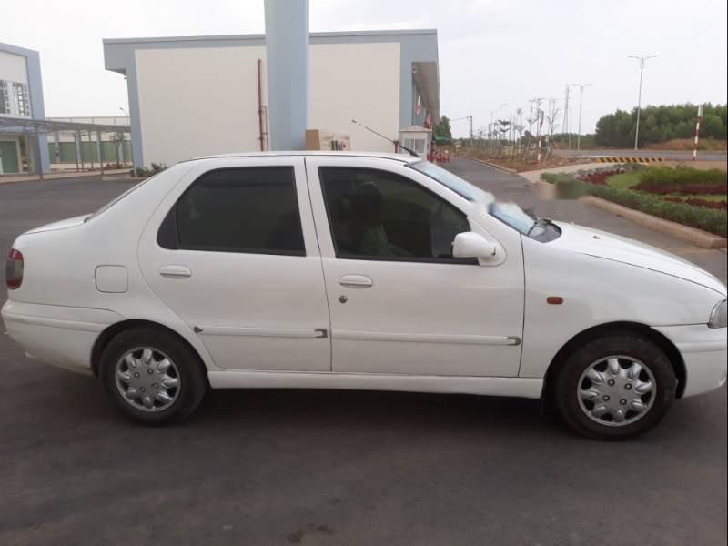 Fiat Siena 2004 - Bán xe Fiat Siena năm sản xuất 2004, màu trắng, nhập khẩu chính chủ